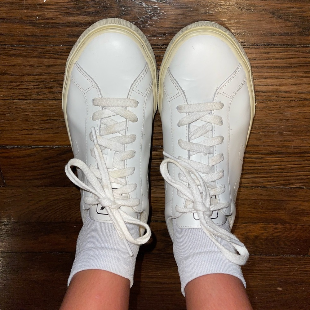 VEJA Sneakers Size 7 Women